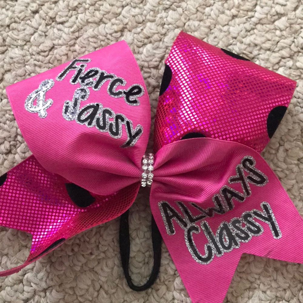 Cheer bow!